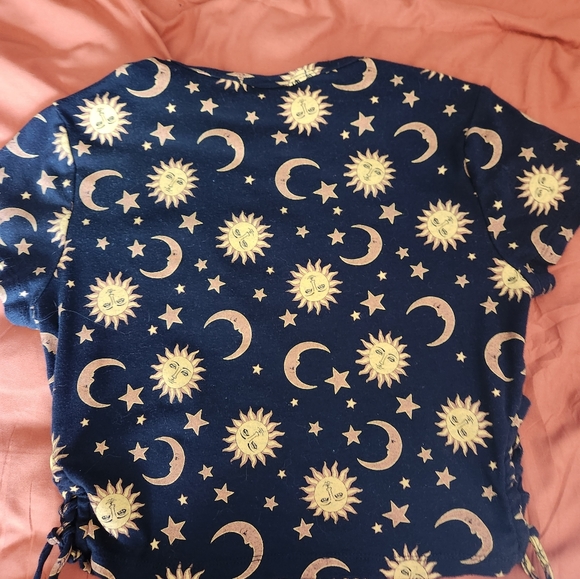 Cut and paste t shirt Sun and moon design - Picture 10 of 10